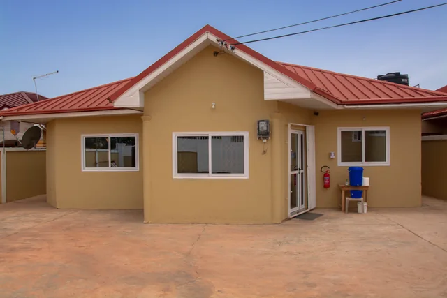 Lodge frontage
